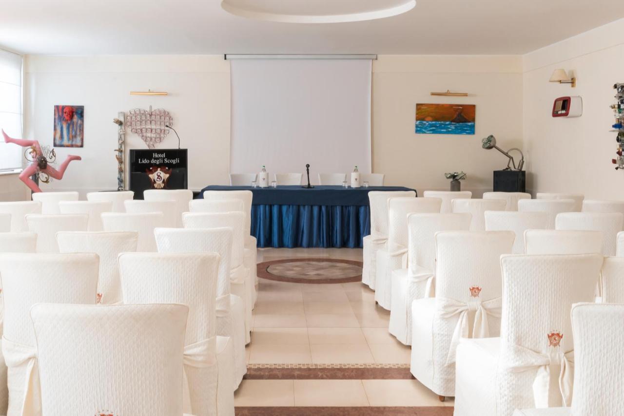 Hotel Lido Degli Scogli Crotone Kültér fotó